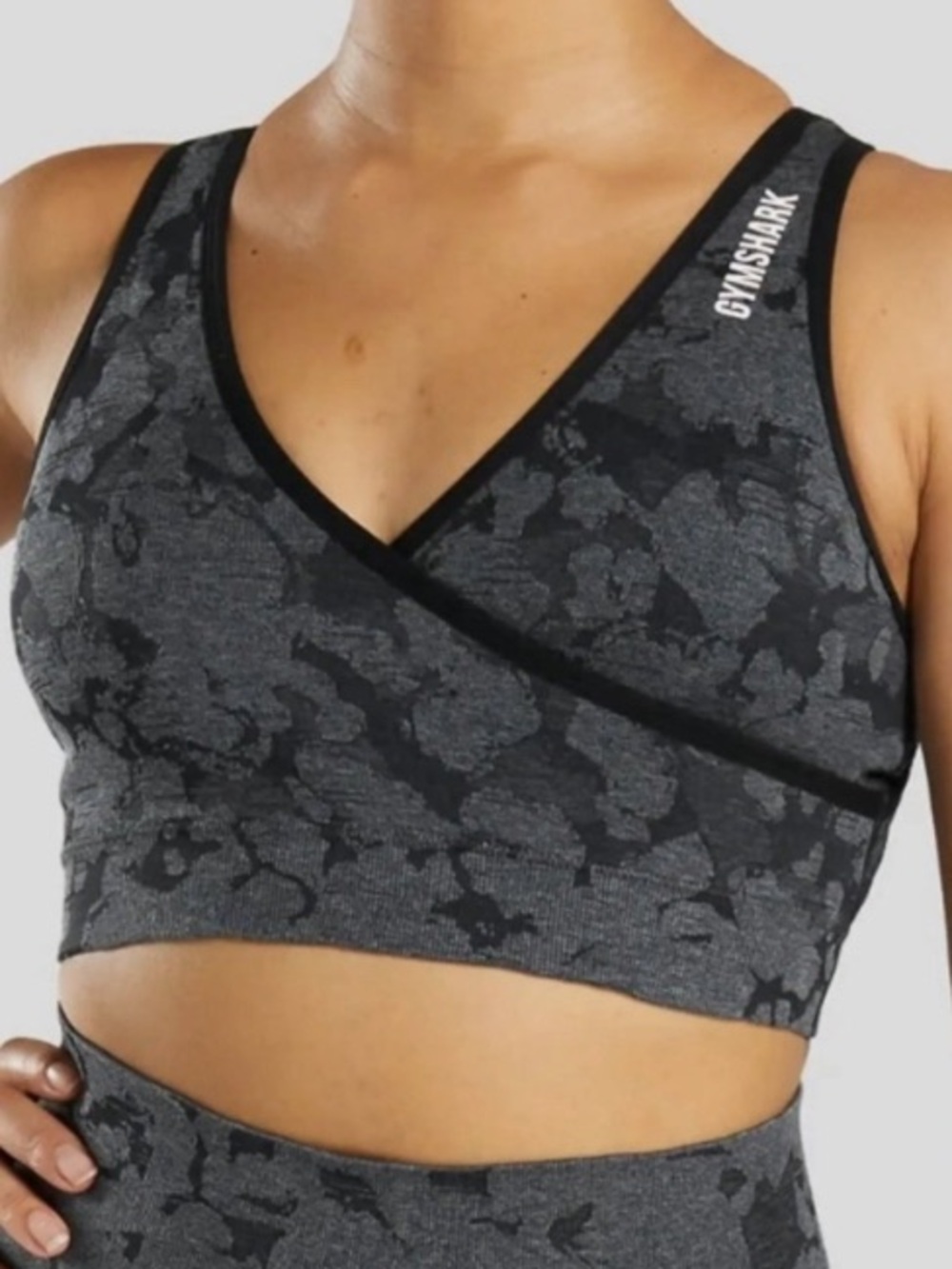 🌹🌺🥀Gymshark Grey Black Camo Wrap Sports Bra